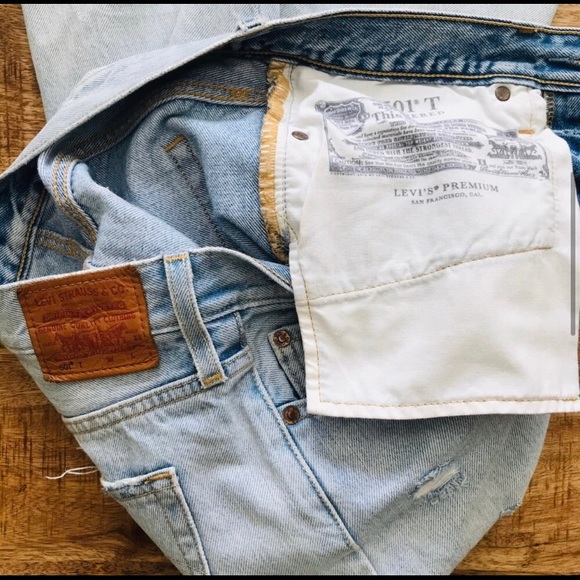 Levi’s 501 Jeans - Picture 5 of 5